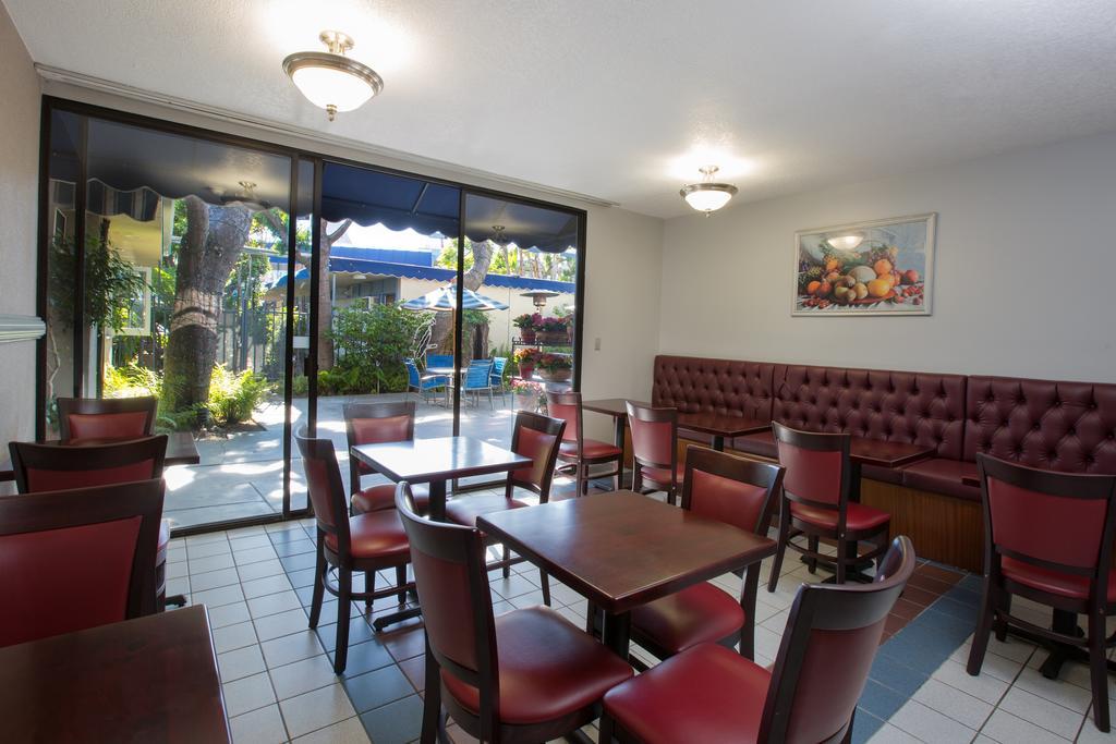 Travelodge Hotel At Lax Los Angeles Exterior photo